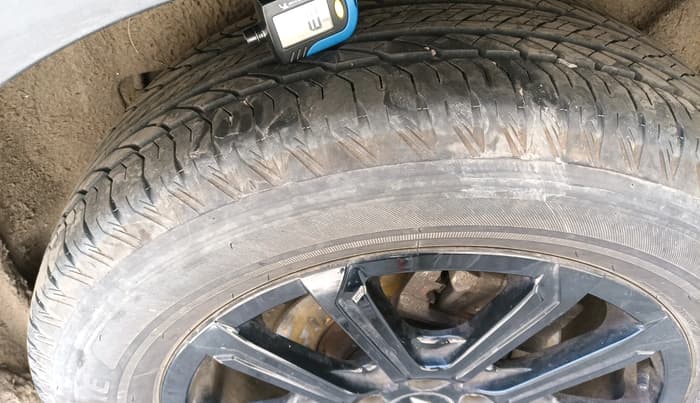 2024 Mahindra XUV700 AX 7 LUXURY P AT 7 STR, Petrol, Automatic, 10,628 km, tyre