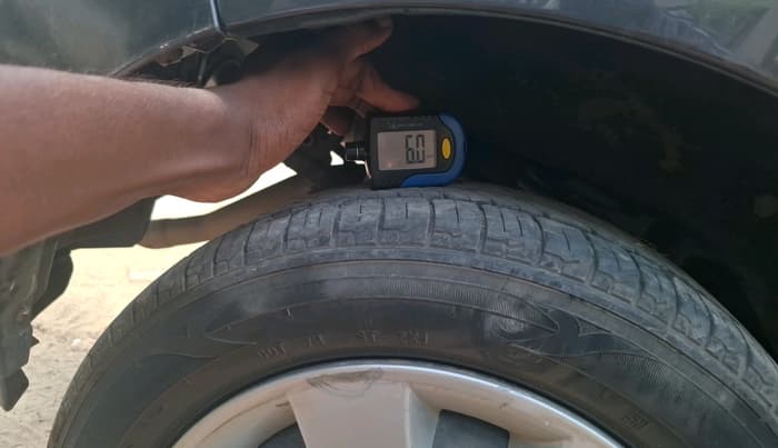 2015 Maruti Alto K10 VXI, Petrol, Manual, 67,179 km, tyre