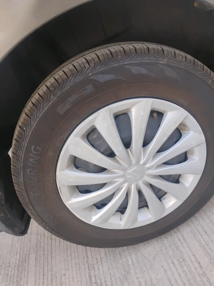 2023 Maruti Swift Dzire TOUR S-CNG (O), CNG, Manual, 72,285 km, tyre