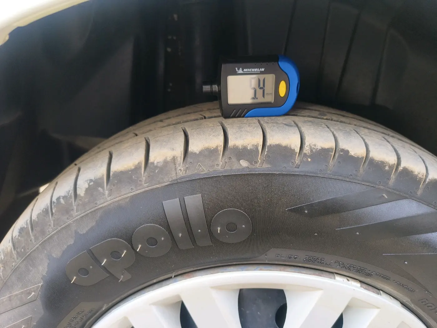 2021 Maruti Dzire VXI, Petrol, Manual, 49,117 km, tyre