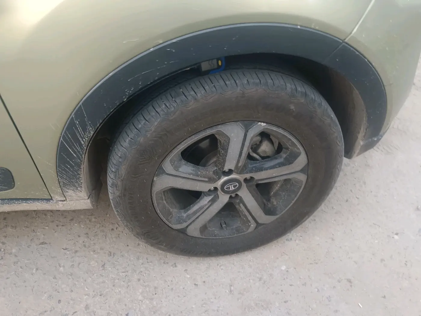 2023 Tata NEXON XZ PLUS PETROL DUAL TONE, Petrol, Manual, 31,431 km, tyre