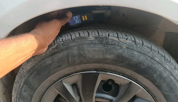2011 Maruti Ritz LDI, Diesel, Manual, 1,48,202 km, tyre