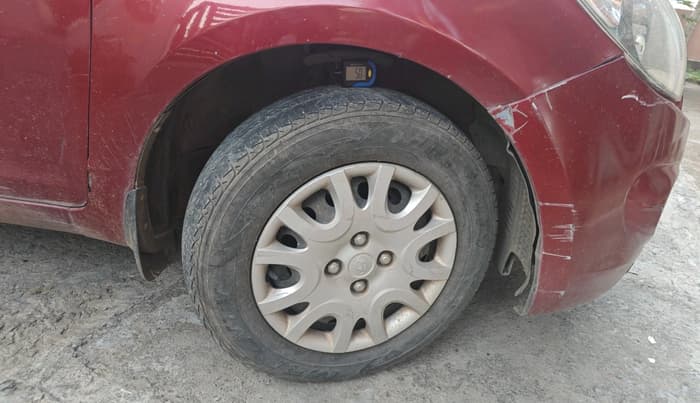 2011 Hyundai i20 MAGNA 1.2, Petrol, Manual, 1,20,821 km, tyre