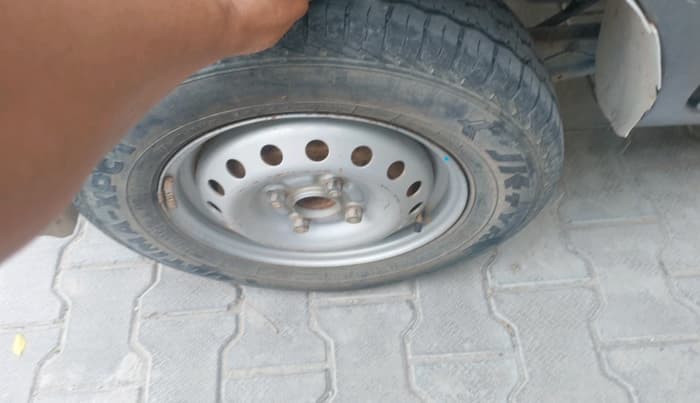 2023 Maruti Eeco 5 STR AC CNG, CNG, Manual, 41,330 km, tyre