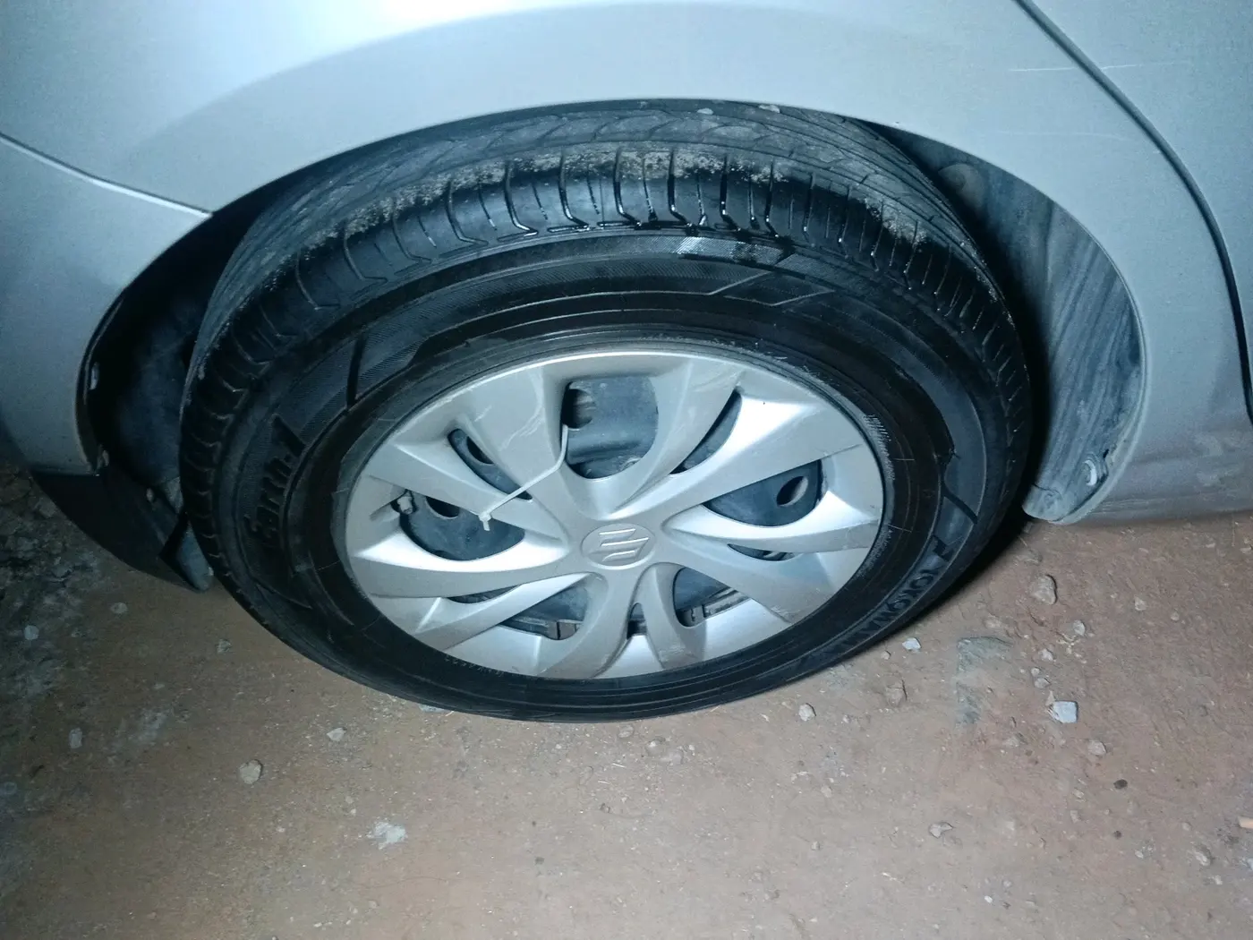 2015 Maruti Swift VXI, Petrol, Manual, 89,589 km, tyre