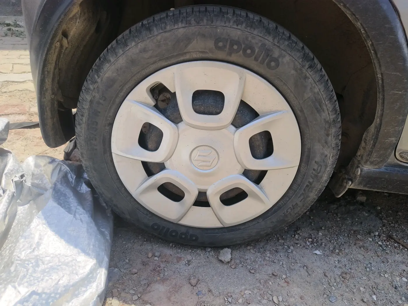 2022 Maruti IGNIS DELTA 1.2, Petrol, Manual, 26,403 km, tyre