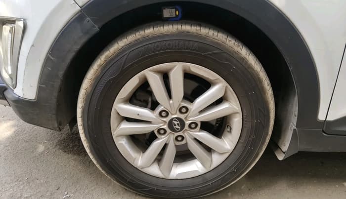 2015 Hyundai Creta SX PLUS AT 1.6 DIESEL, Diesel, Automatic, 90,525 km, tyre