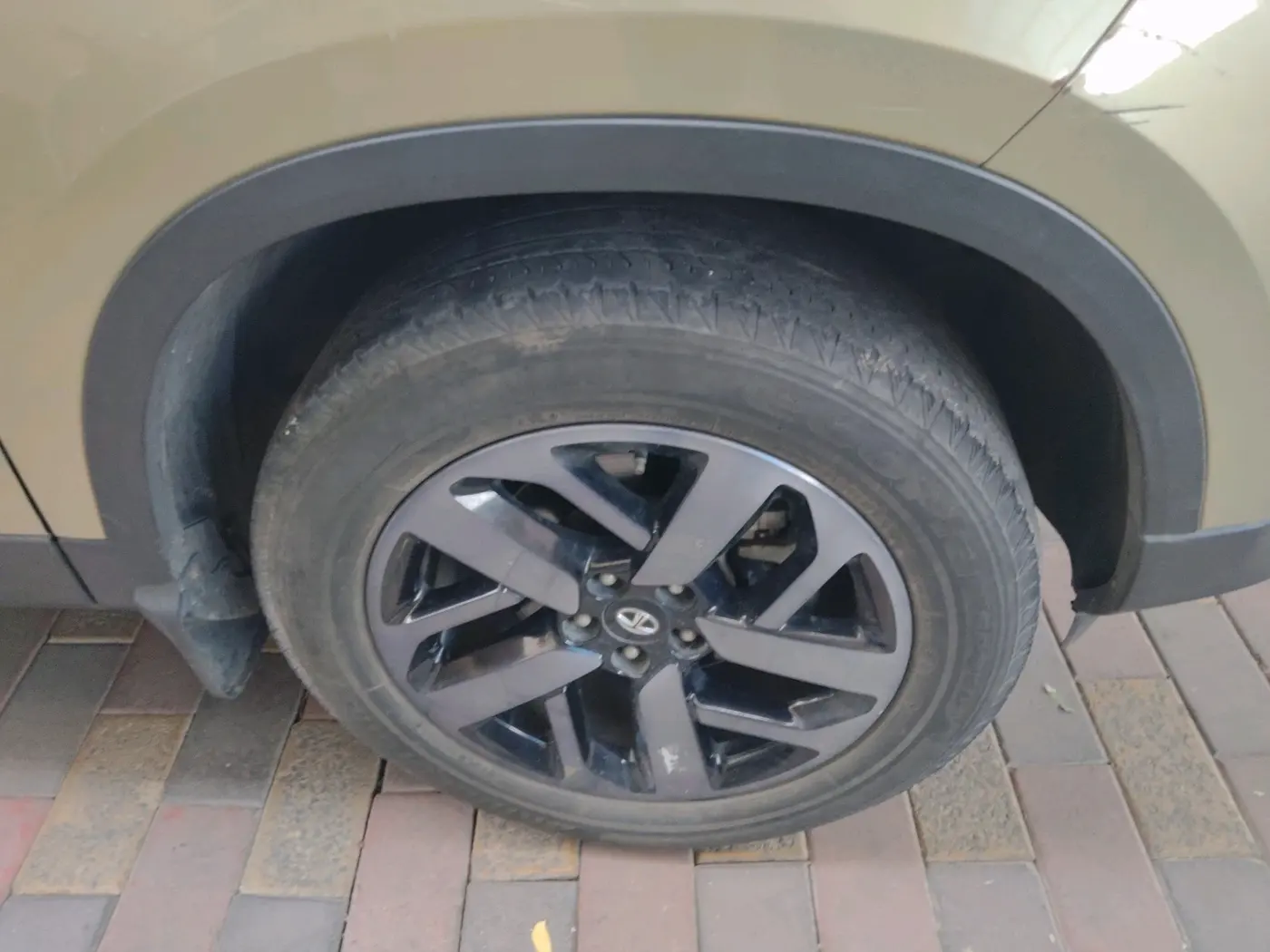 2022 Tata Safari XZ PLUS KAZIRANGA, Diesel, Manual, 47,520 km, tyre