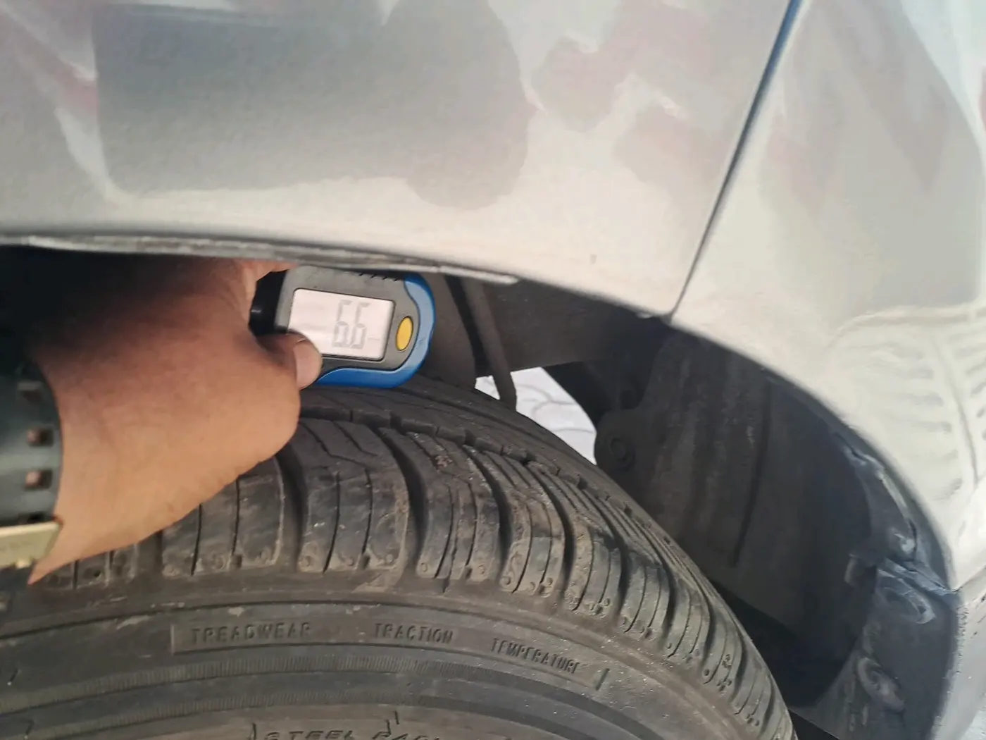 2014 Maruti Celerio VXI AMT, Petrol, Automatic, 89,477 km, tyre