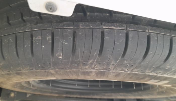 2024 Tata Safari ACCOMPLISHED PLUS DUAL TONE AT, Diesel, Automatic, 17,565 km, tyre