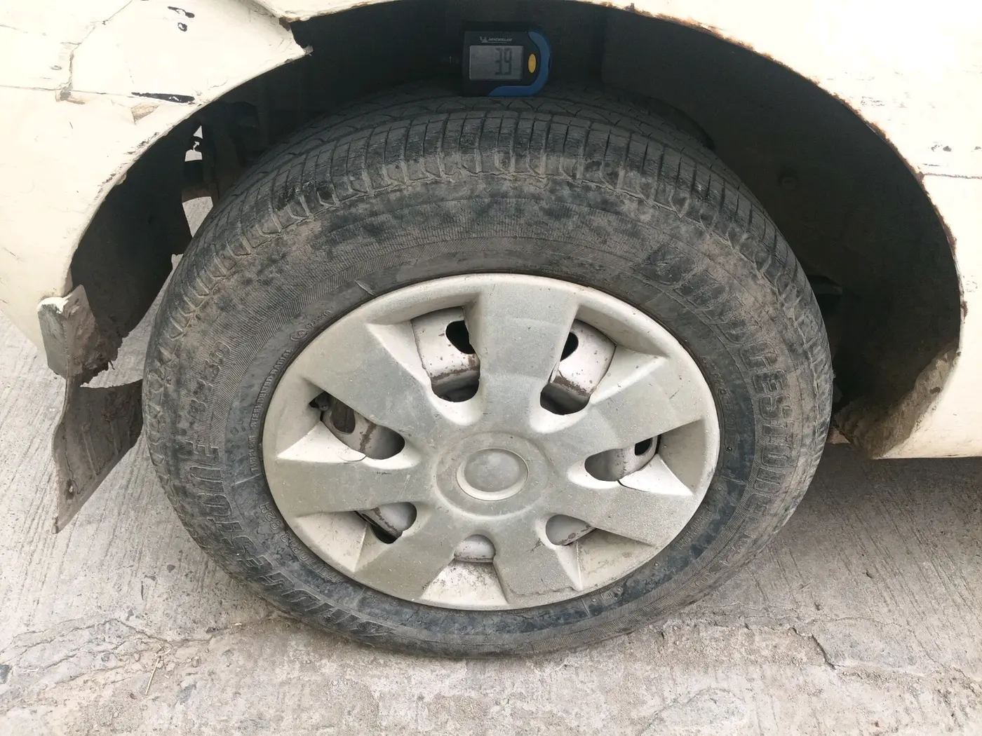 2012 Tata Indica Vista LS TDI, Diesel, Manual, 86,826 km, tyre