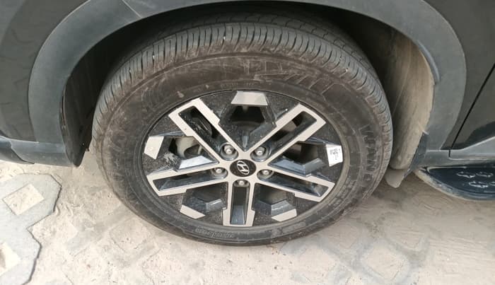 2024 Hyundai VENUE S (O) 1.0 Turbo Petrol DCT, Petrol, Automatic, 4,548 km, tyre