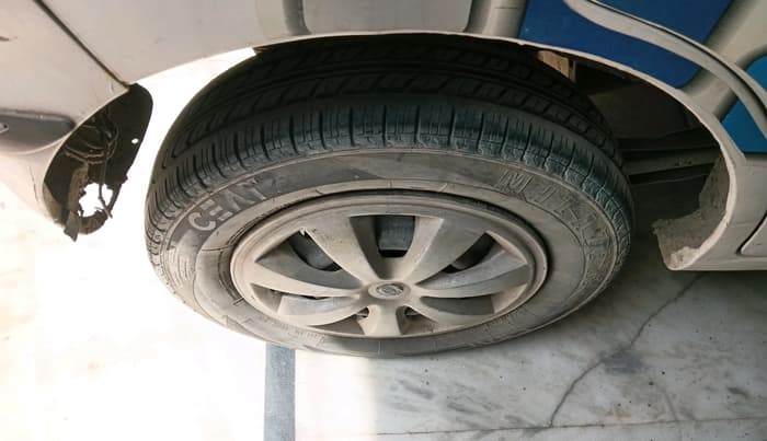 2016 Maruti Wagon R 1.0 LXI CNG, CNG, Manual, 97,837 km, tyre