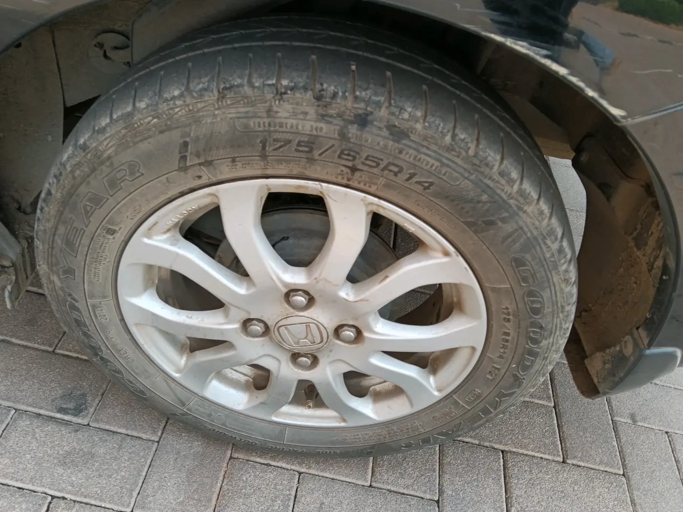 2014 Honda Amaze 1.2L I-VTEC VX AT, Petrol, Automatic, 46,003 km, tyre