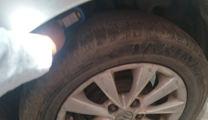 2014 Maruti Ertiga ZDI, Diesel, Manual, 1,97,678 km, tyre