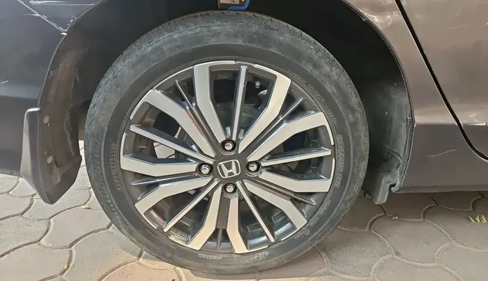 2019 Honda City 1.5L I-VTEC VX, Petrol, Manual, 1,08,954 km, tyre
