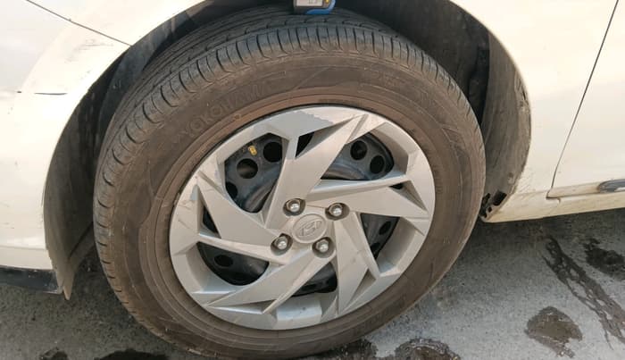 2021 Hyundai NEW I20 MAGNA 1.2 MT, Petrol, Manual, 97,407 km, tyre