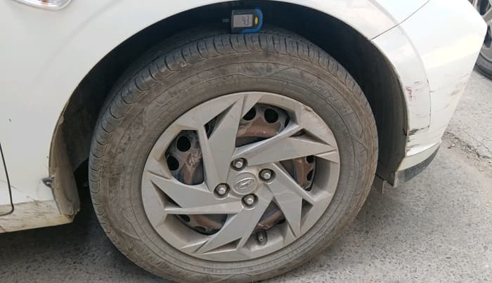 2021 Hyundai NEW I20 MAGNA 1.2 MT, Petrol, Manual, 97,407 km, tyre