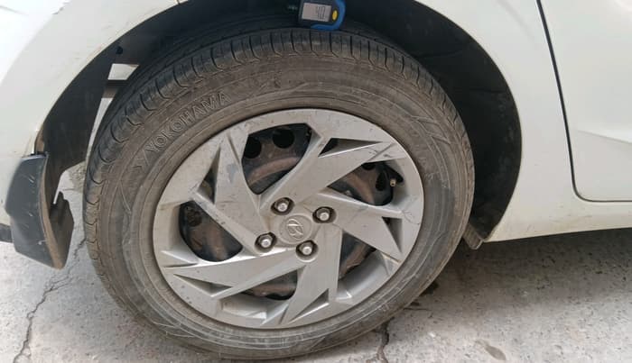 2021 Hyundai NEW I20 MAGNA 1.2 MT, Petrol, Manual, 97,407 km, tyre