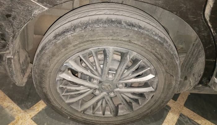 2019 Maruti Ertiga ZXI+ SHVS, Petrol, Manual, 74,035 km, tyre