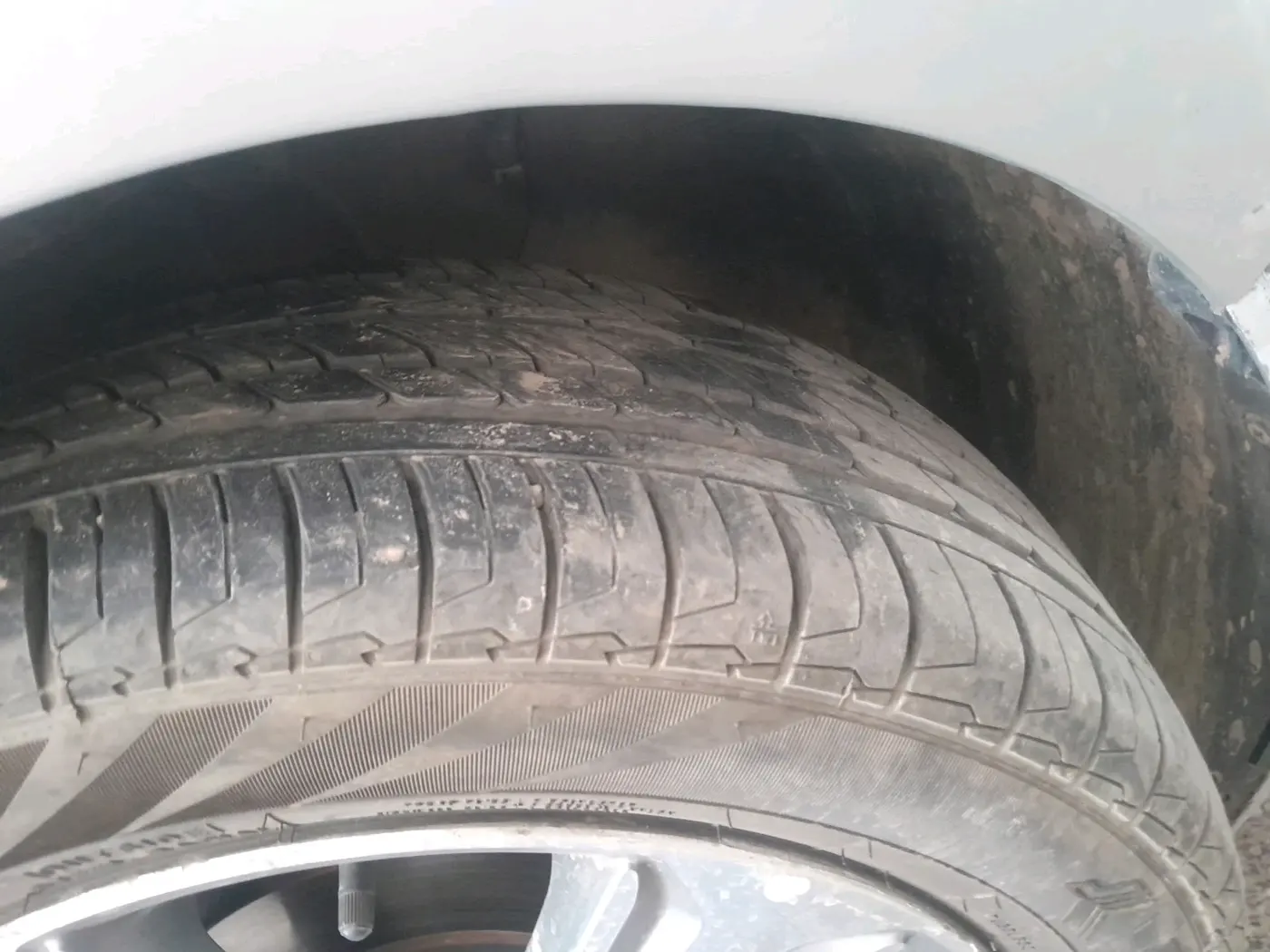 2017 Hyundai Verna 1.6 EX CRDI, Diesel, Manual, 1,13,202 km, tyre