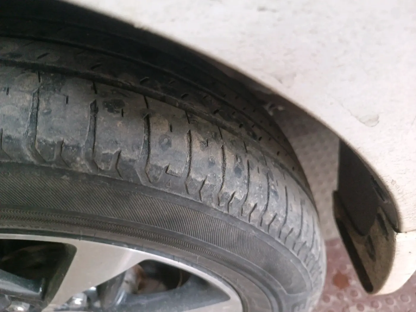 2024 Toyota RUMION V AT , Petrol, Automatic, 43,933 km, tyre