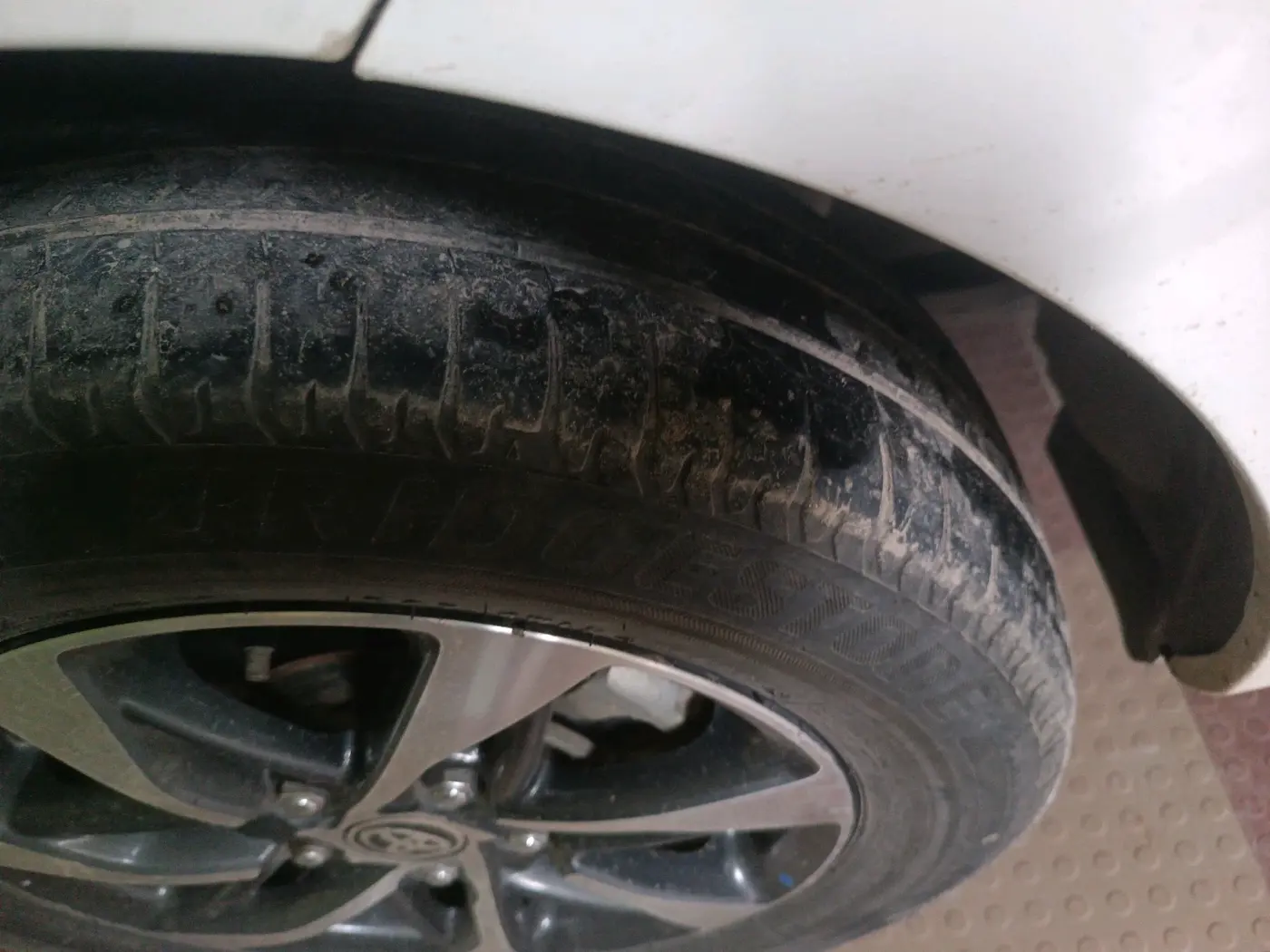 2024 Toyota RUMION V AT , Petrol, Automatic, 43,933 km, tyre