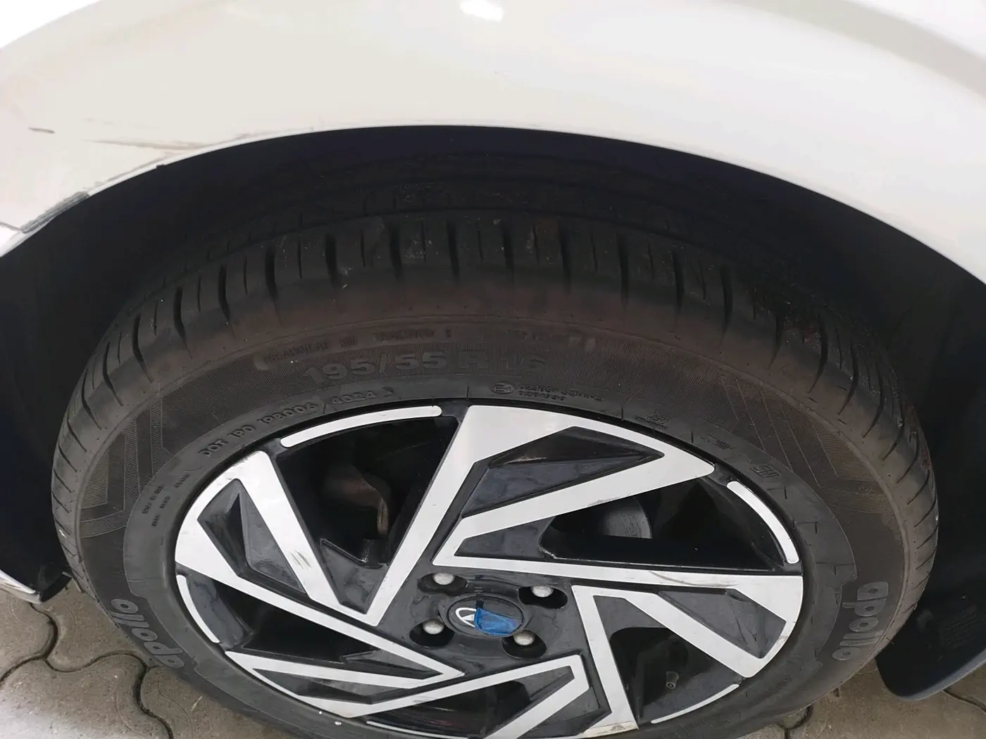 2024 Hyundai NEW I20 ASTA (O) 1.2 IVT, Petrol, Automatic, 9,800 km, tyre