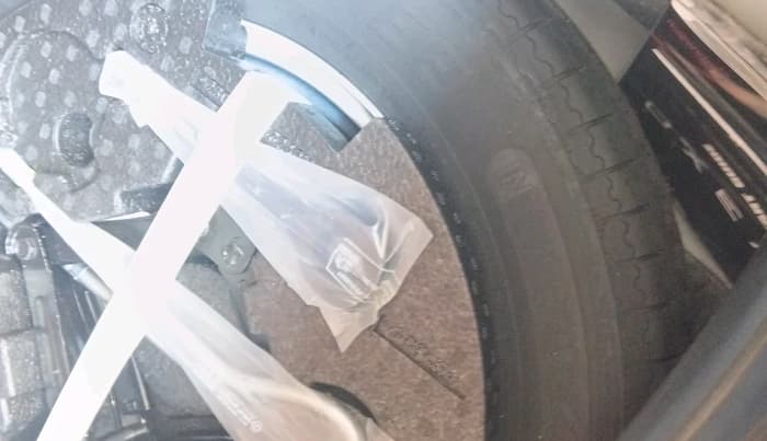 2025 Mahindra XUV 3XO AX5 1.2 L TCMPFI AT, Petrol, Automatic, 8,120 km, tyre