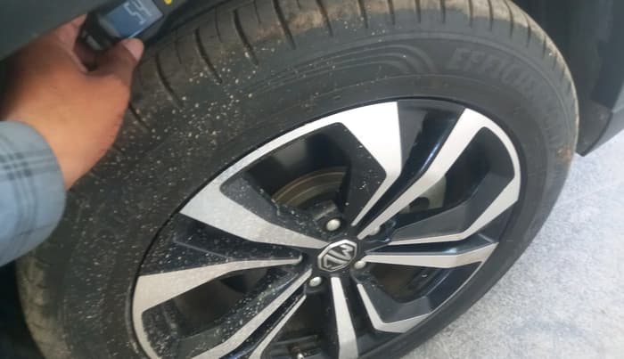 2023 MG HECTOR SHARP PRO 1.5 PETROL TURBO CVT DUAL TONE, Petrol, Automatic, 25,242 km, tyre