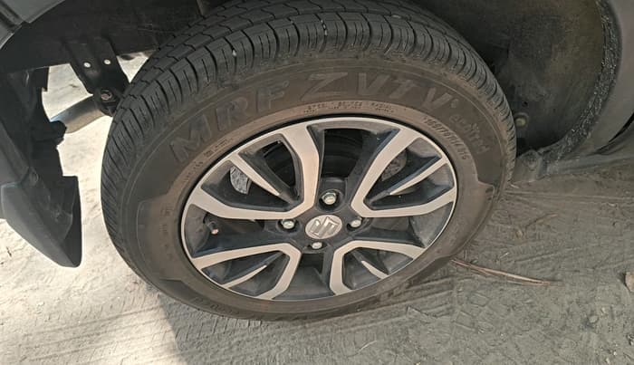 2025 Maruti S PRESSO VXI Plus AMT, Petrol, Automatic, 3,405 km, tyre