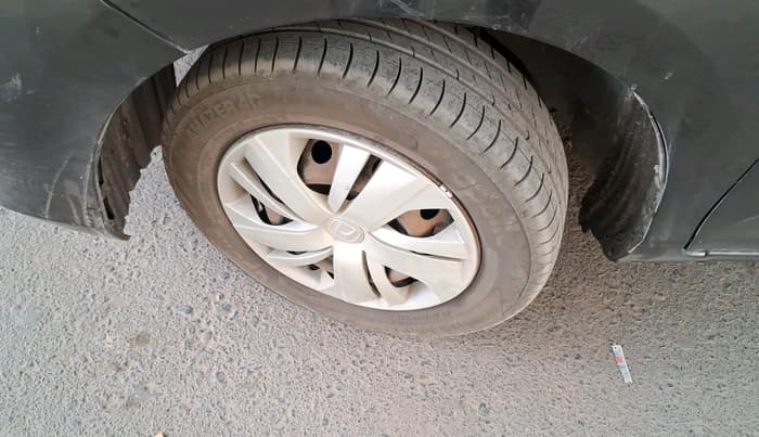 2019 Honda Amaze 1.2L I-VTEC S, CNG, Manual, 1,07,936 km, tyre