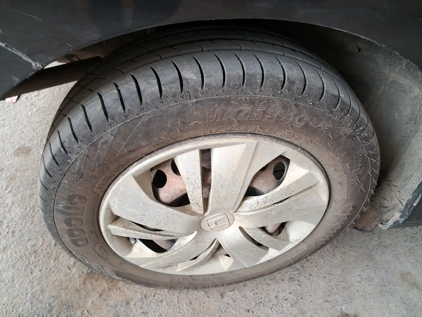 2019 Honda Amaze 1.2L I-VTEC S, CNG, Manual, 1,07,936 km, tyre
