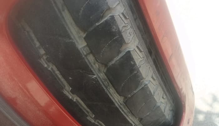 2016 Mahindra TUV300 T8, Diesel, Manual, 69,062 km, tyre