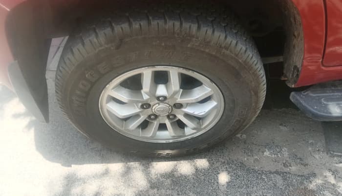2016 Mahindra TUV300 T8, Diesel, Manual, 69,062 km, tyre