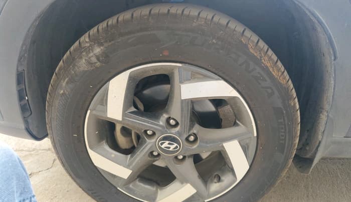 2019 Hyundai VENUE SX PLUS 1.0 TURBO DCT, Petrol, Automatic, 99,950 km, tyre