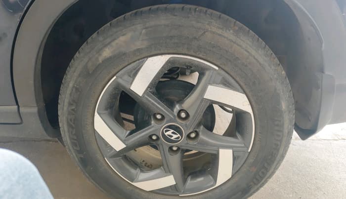 2019 Hyundai VENUE SX PLUS 1.0 TURBO DCT, Petrol, Automatic, 99,950 km, tyre