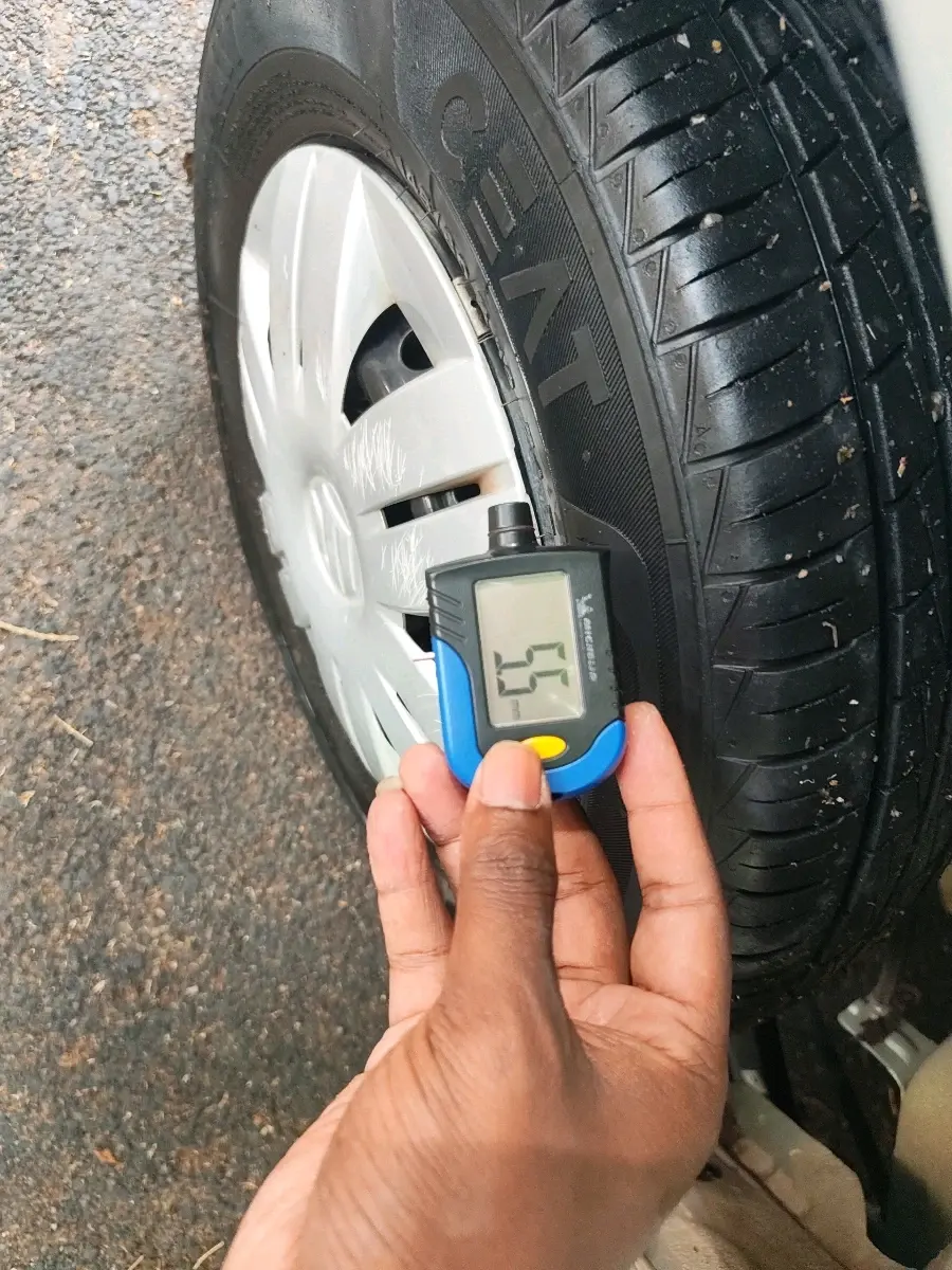 2023 Maruti Alto VXI, Petrol, Manual, 14,985 km, tyre