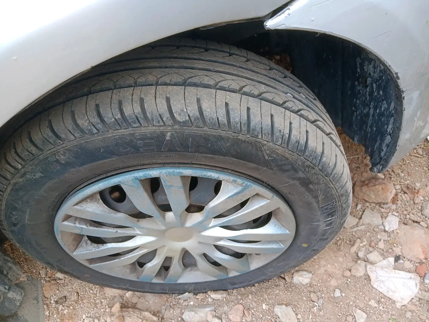 2012 Toyota Etios Liva GD, Diesel, Manual, 1,04,289 km, tyre