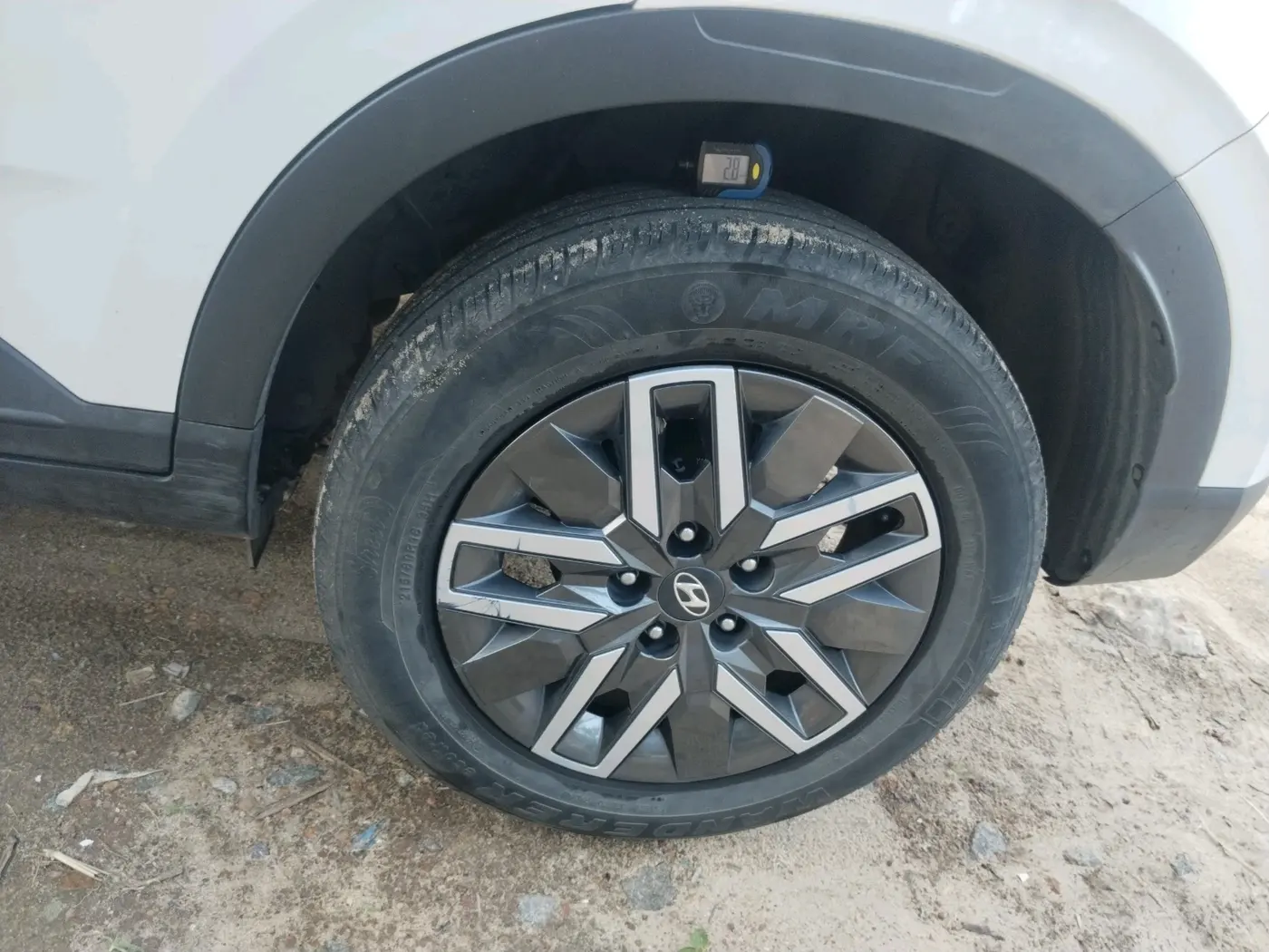 2023 Hyundai VENUE S (O) 1.0 Turbo Petrol DCT, Petrol, Automatic, 34,136 km, tyre