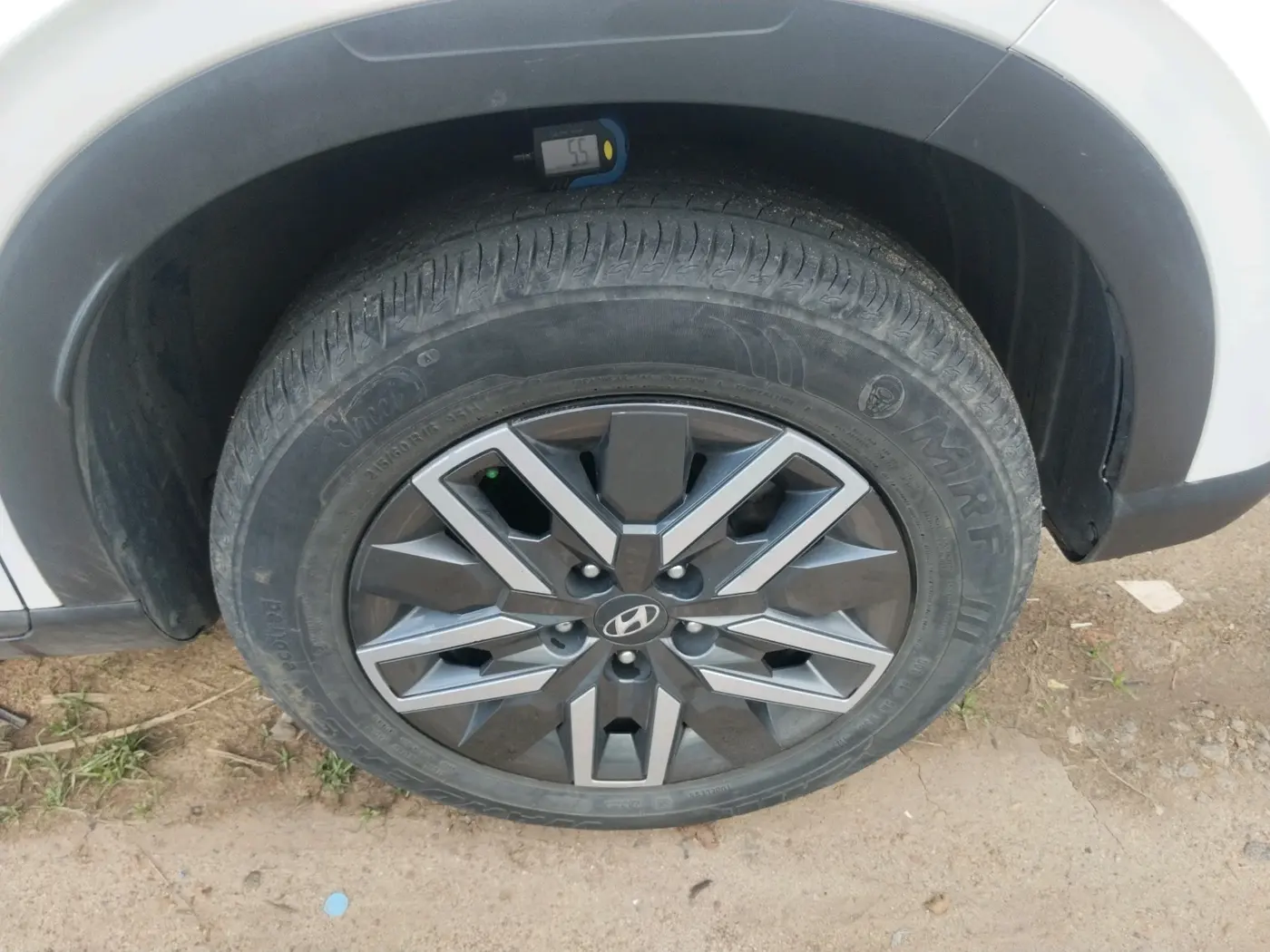 2023 Hyundai VENUE S (O) 1.0 Turbo Petrol DCT, Petrol, Automatic, 34,136 km, tyre