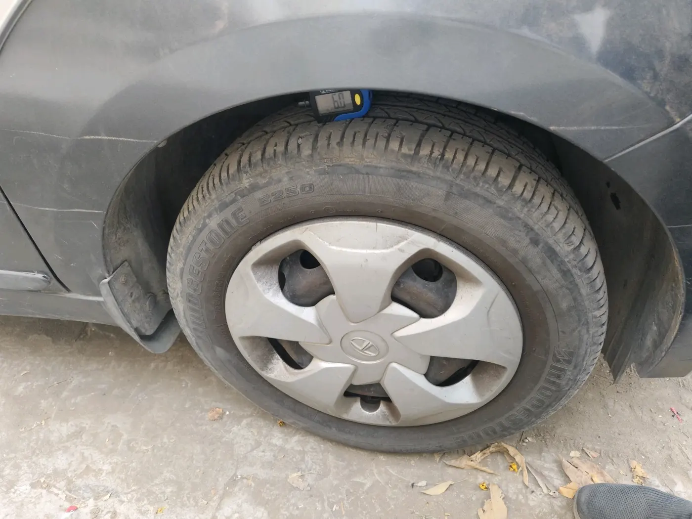 2021 Tata Tiago XT (O) PETROL, Petrol, Manual, 46,443 km, tyre