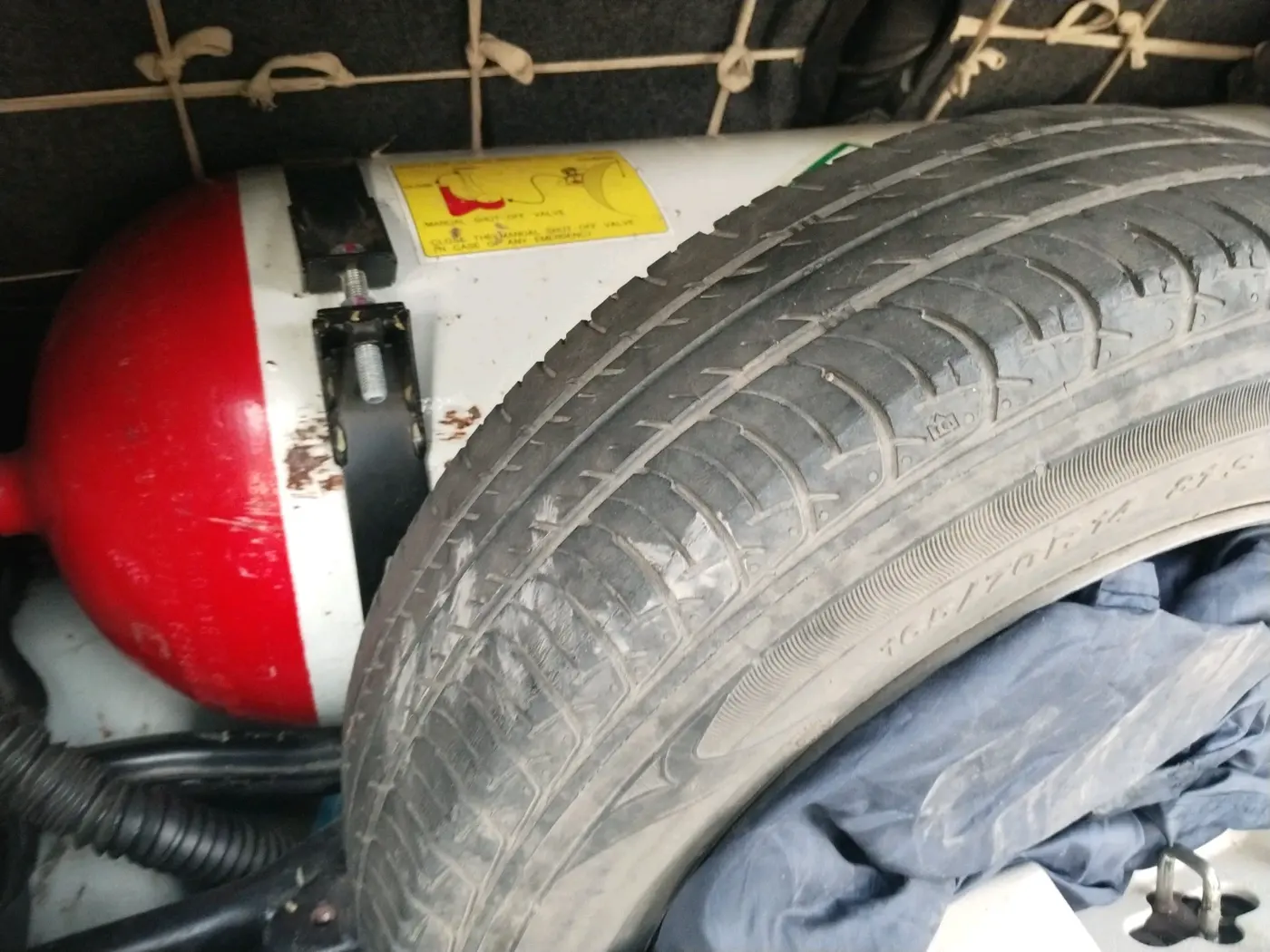 2019 Maruti Celerio VXI CNG, CNG, Manual, 76,597 km, tyre