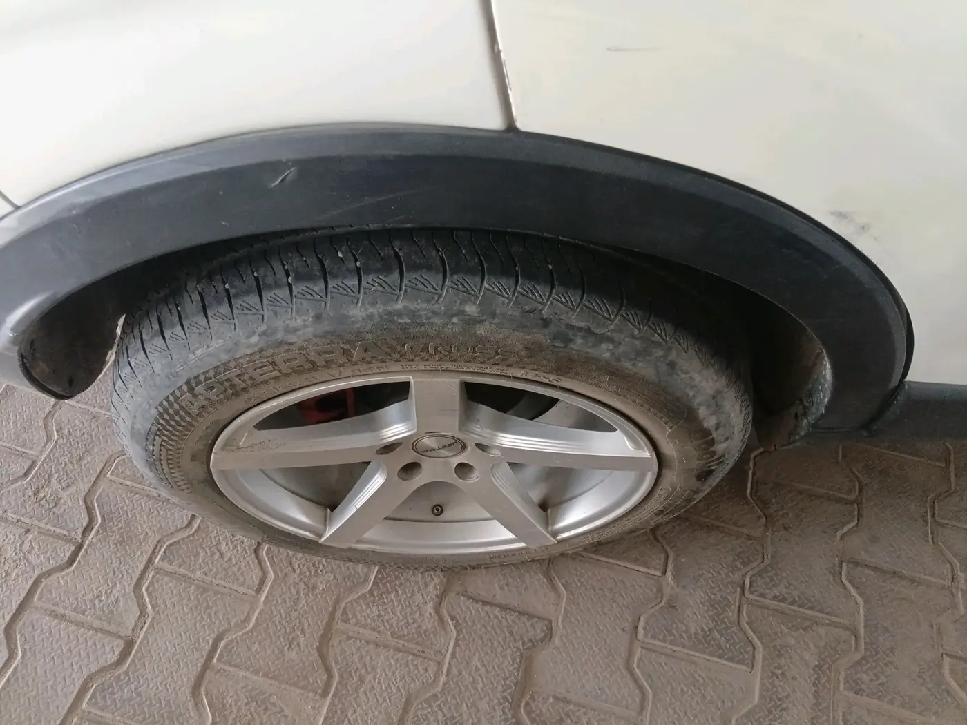 2019 Mahindra XUV300 W6 1.5 DIESEL, Diesel, Manual, 96,039 km, tyre