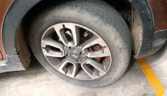 2015 Hyundai i20 Active 1.2 S, CNG, Manual, 1,96,399 km, tyre