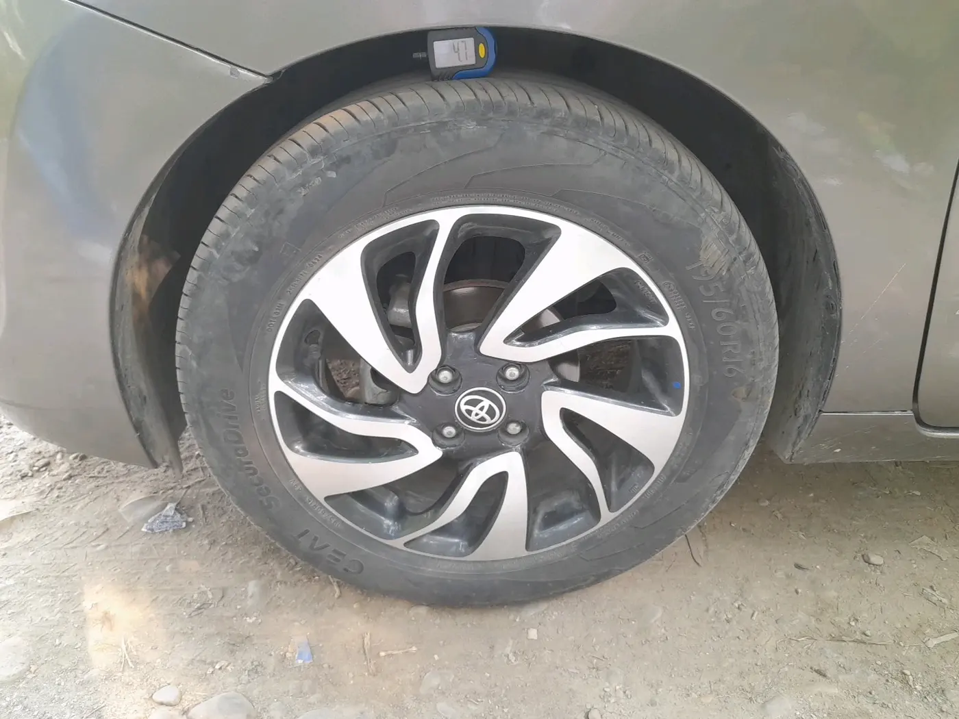 2020 Toyota Glanza V CVT, Petrol, Automatic, 89,365 km, tyre