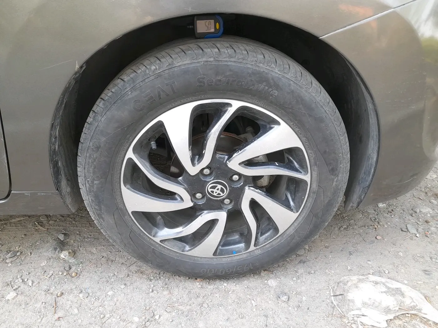 2020 Toyota Glanza V CVT, Petrol, Automatic, 89,365 km, tyre