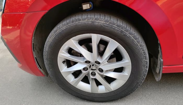 2023 Skoda SLAVIA AMBITION 1.0L TSI AT, Petrol, Automatic, 53,511 km, tyre