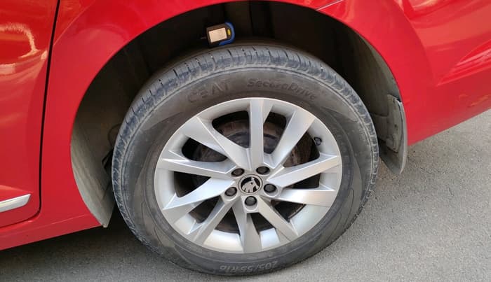2023 Skoda SLAVIA AMBITION 1.0L TSI AT, Petrol, Automatic, 53,511 km, tyre