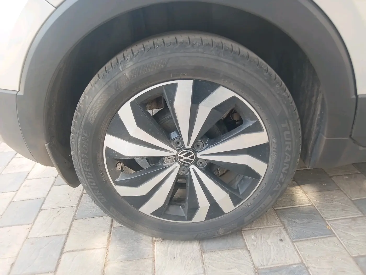 2022 Volkswagen TAIGUN GT PLUS 1.5 TSI DSG, Petrol, Automatic, 1,04,496 km, tyre